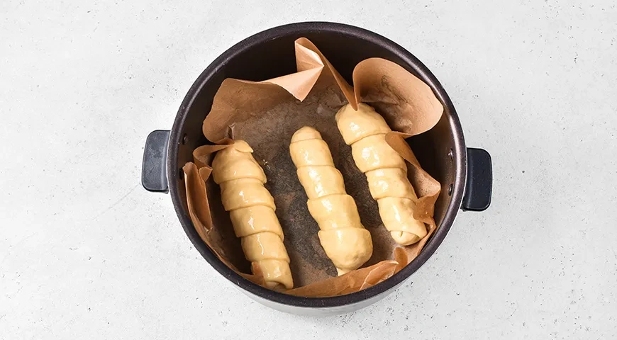 Сосиски в тесте в мультиварке: шаг 6