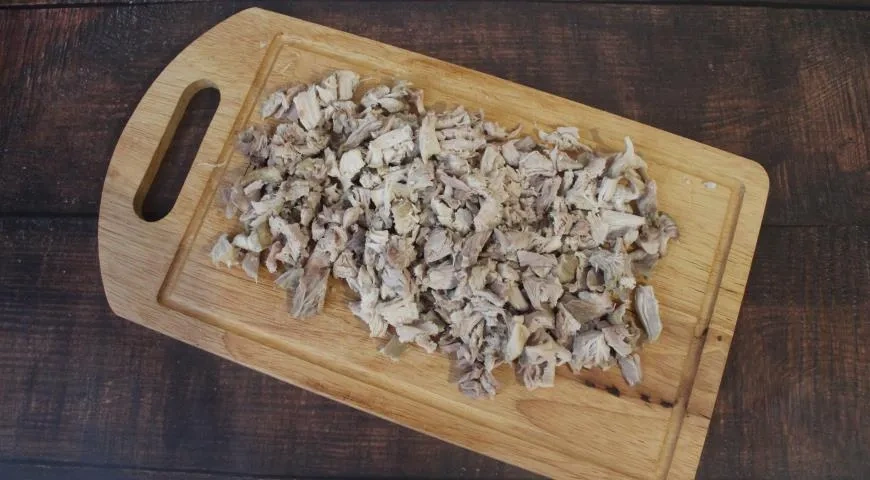 Суп на куриных окорочках с домашней лапшой: шаг 6