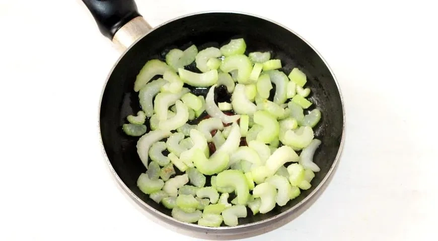 Суп с тунцом и клюквой: шаг 6