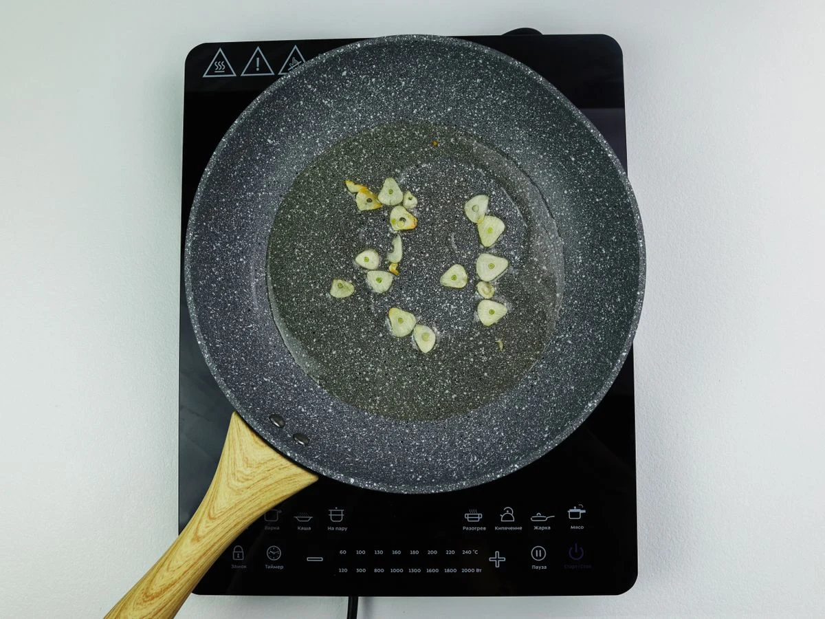 Шаг 6: Свинина с авокадо под сырной шапкой