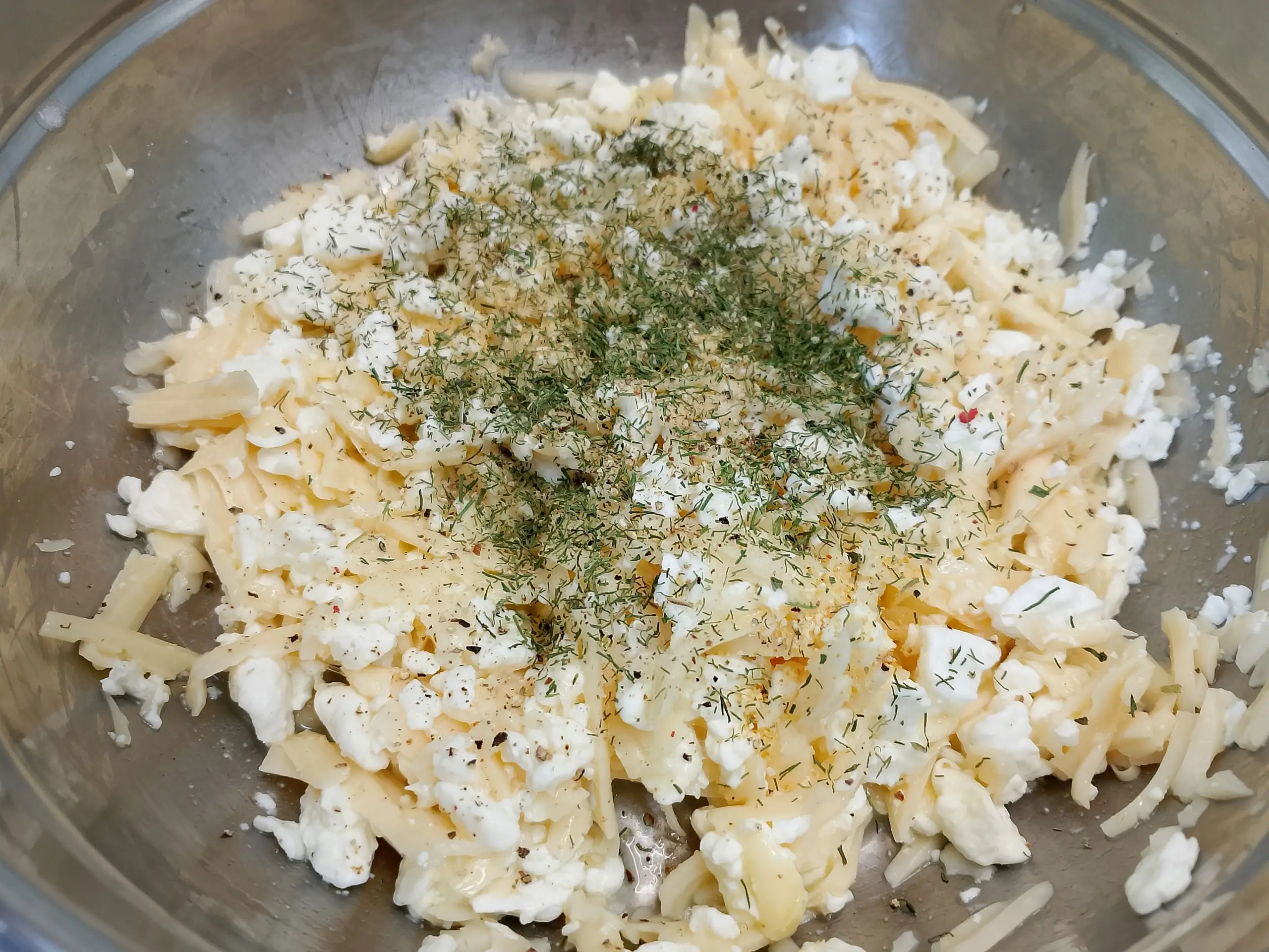 Шаг 6: Сырная лепешка с грибами