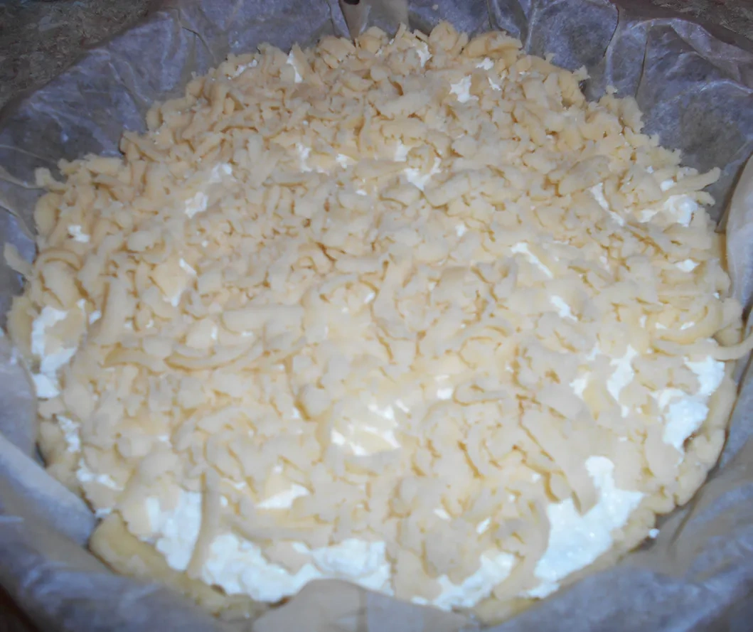 Тёртый пирог с яблочным вареньем: шаг 6