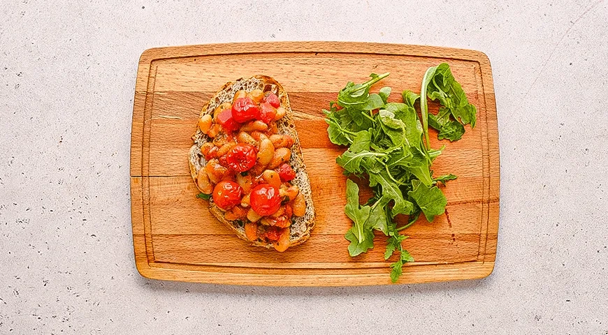 Тост с фасолью: шаг 6