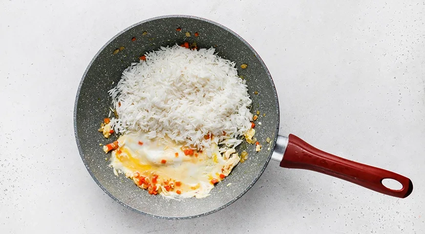 Тяхан с курицей и овощами: шаг 6