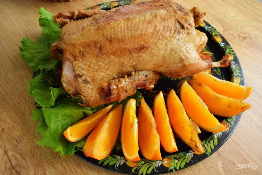 Шаг 6: Утка с яблоками и апельсинами