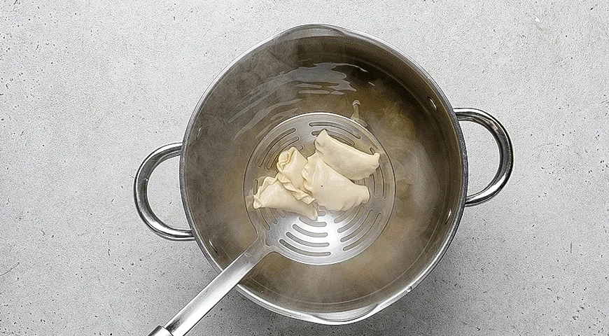 Вареники с квашеной капустой: шаг 6