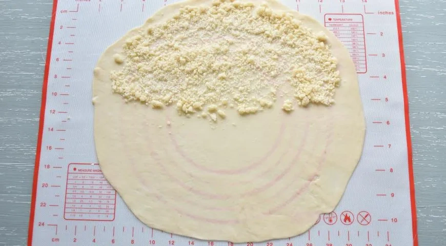 Яблочный пирог с штрейзельной крошкой: шаг 6