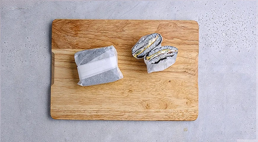 Японский рисовый сэндвич «Онигиразу» с сыром и ветчиной: шаг 6