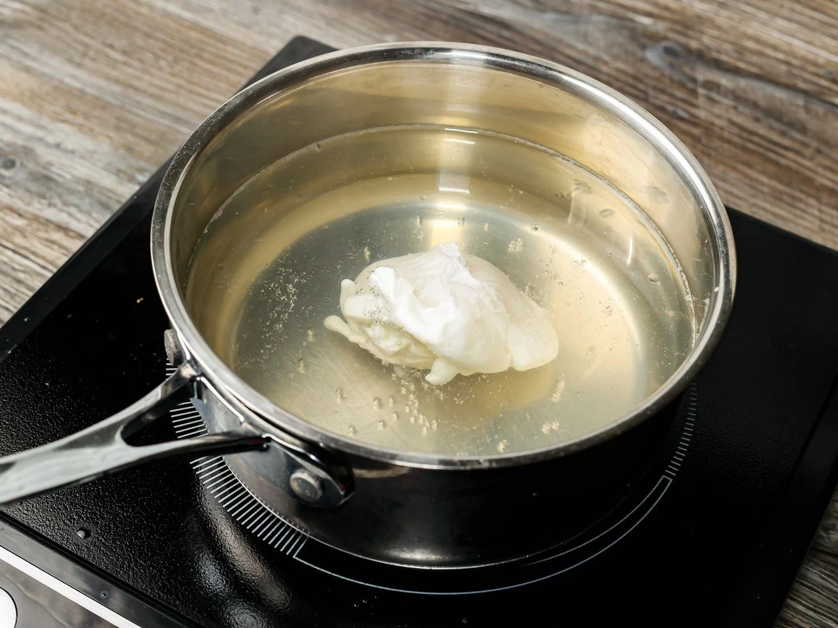 Шаг 6: Яйцо бенедикт на тосте