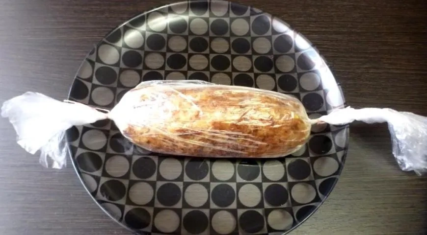 Закусочные кабачковые рулеты с сырной начинкой: шаг 6