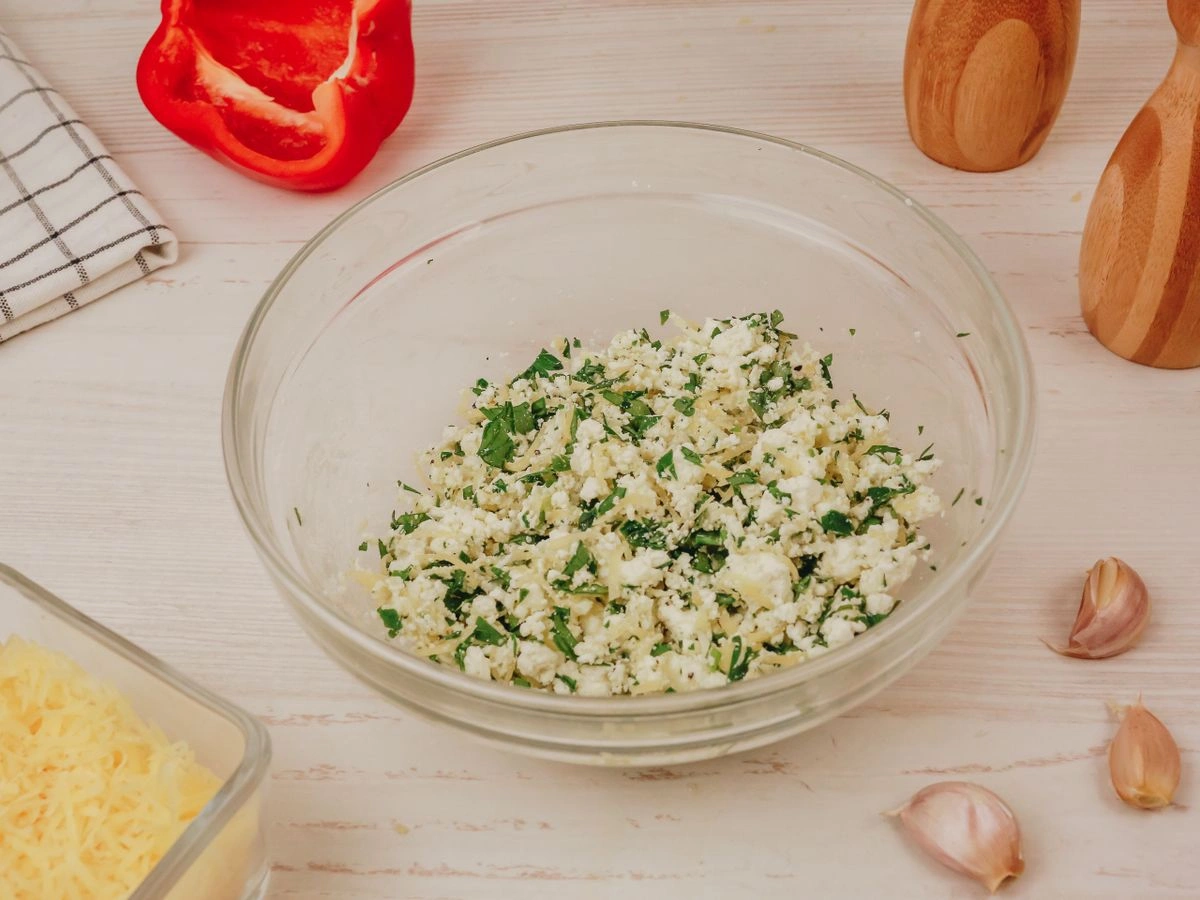 Шаг 6: Запеченный перец с творогом и зеленью