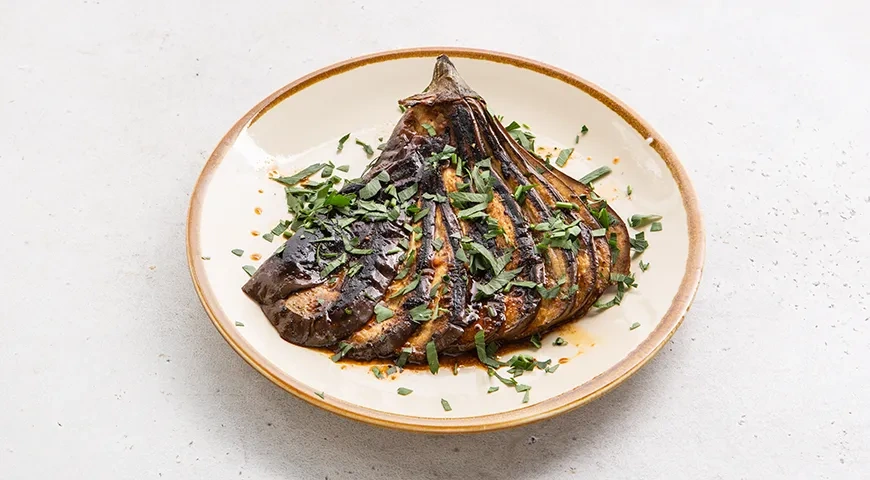 Баклажаны веером на сковороде: шаг 7