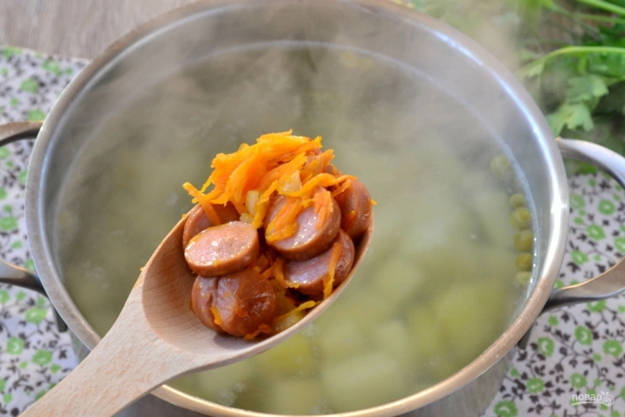 Шаг 7: Быстрый суп с сосисками