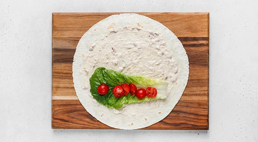 Цезарь-ролл с креветками: шаг 7