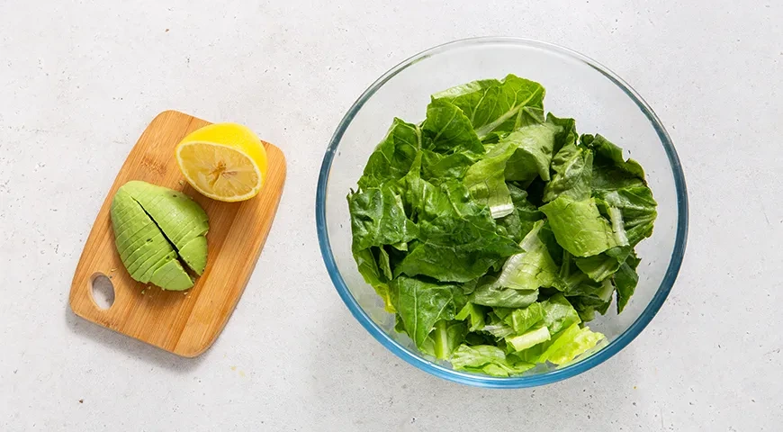 Цезарь с красной рыбой: шаг 7