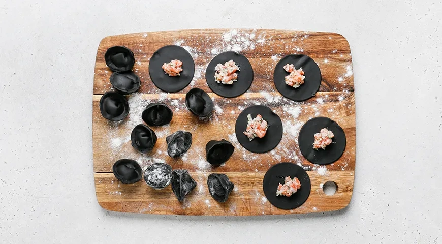 Черные пельмени: шаг 7