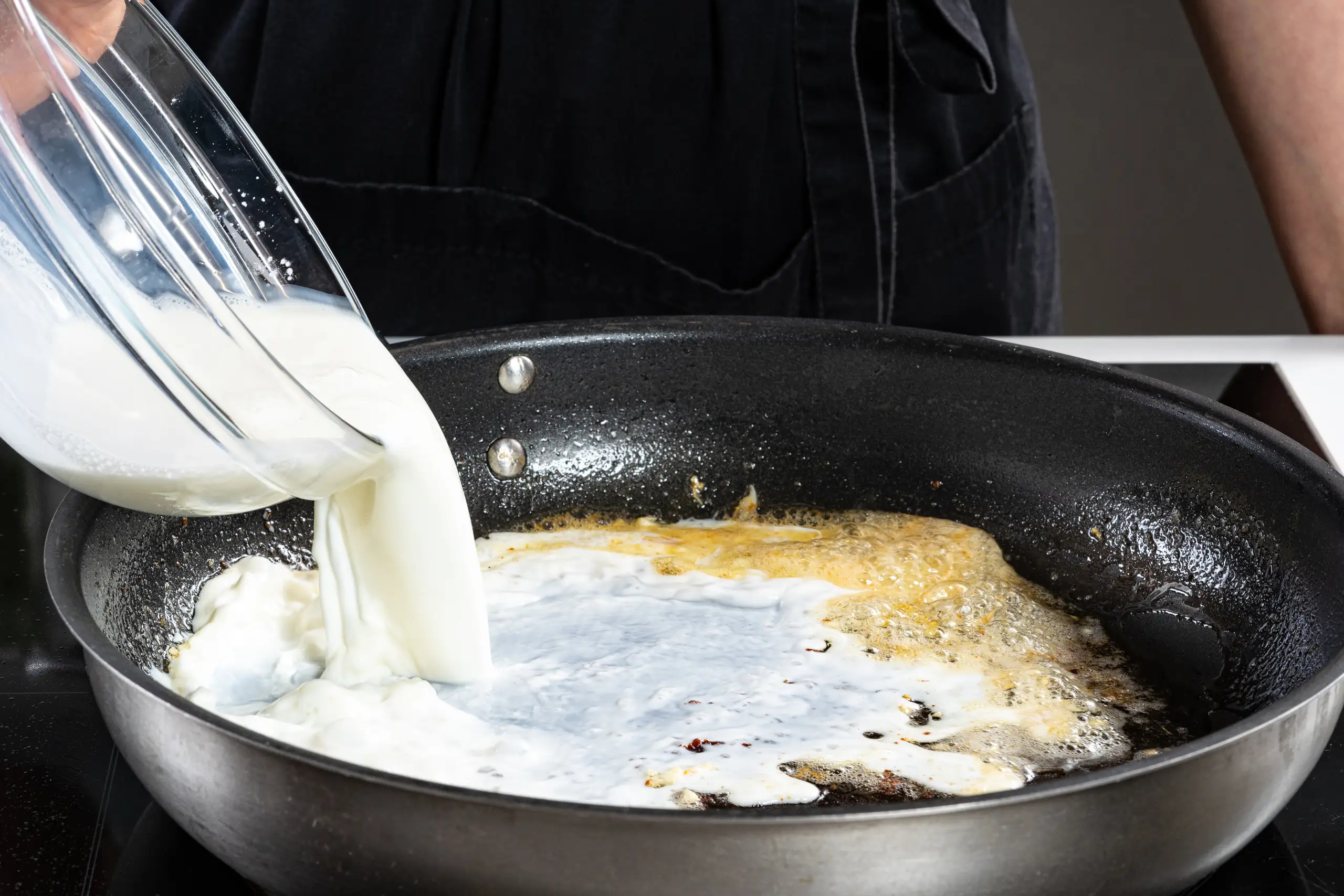 Шаг 7: Форель в сливочном соусе