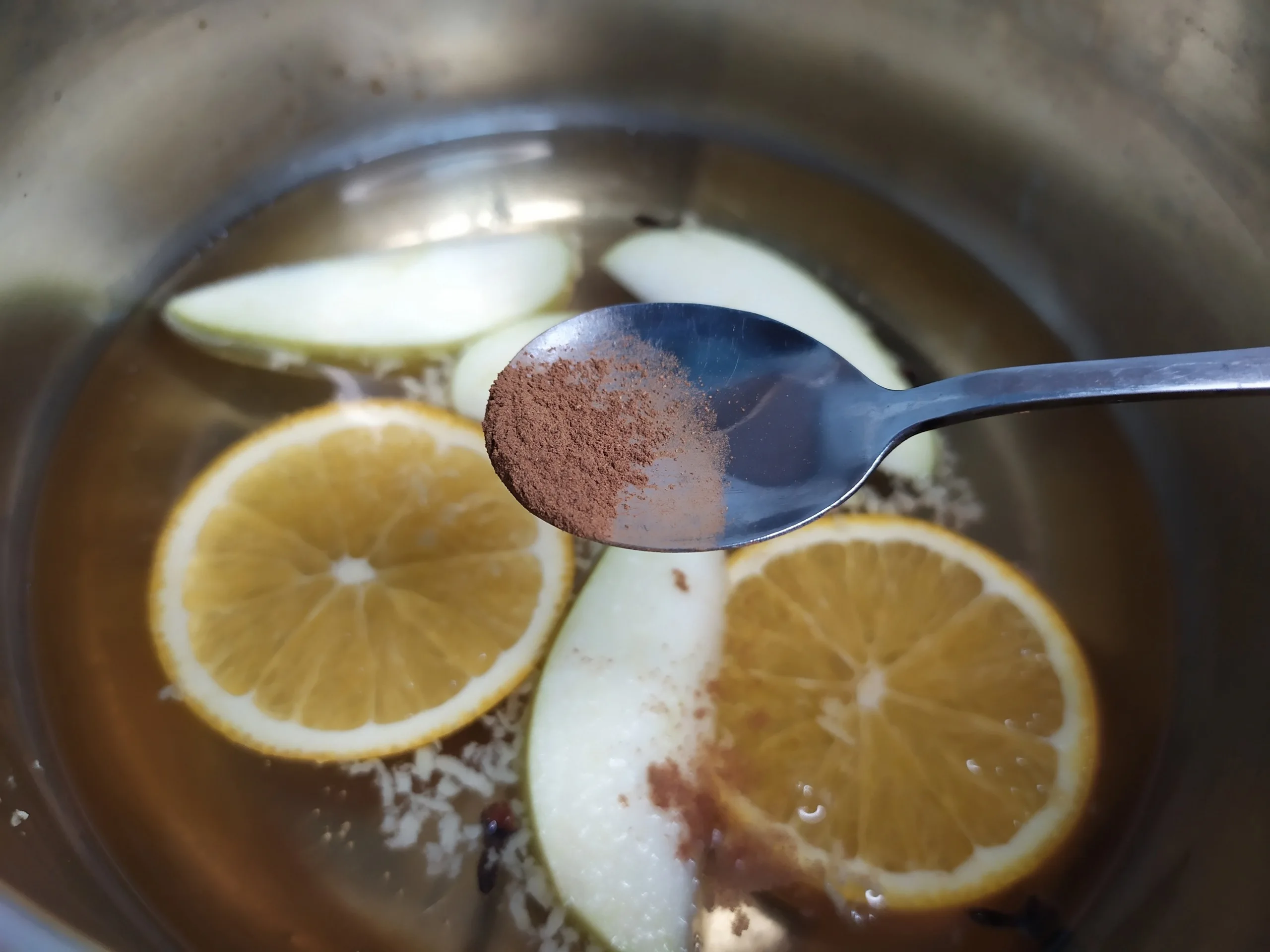 Шаг 7: Глинтвейн из белого вина