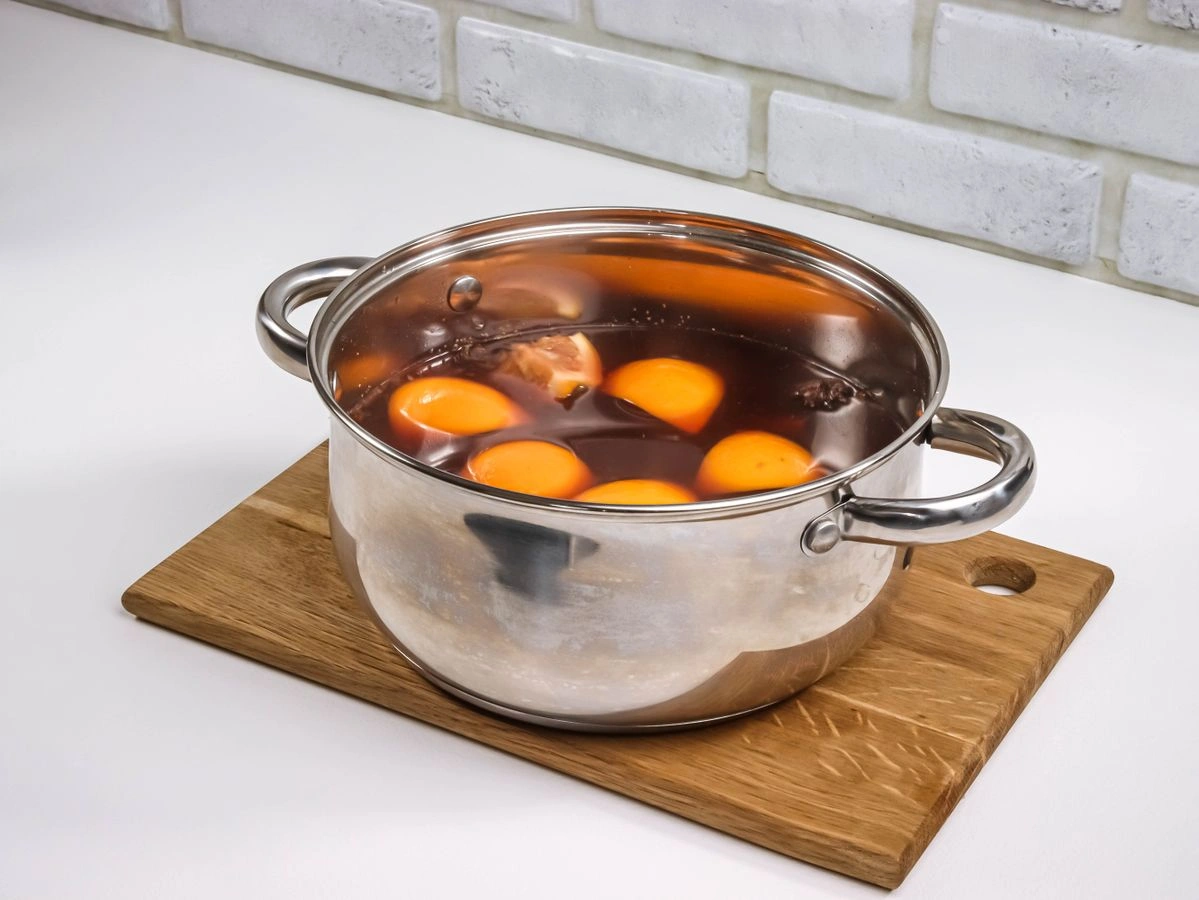 Шаг 7: Глинтвейн на красном вине с апельсином и пряностями