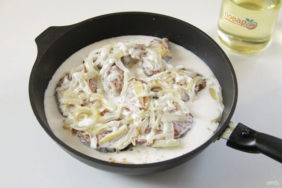 Шаг 7: Горбуша в сметане на сковороде