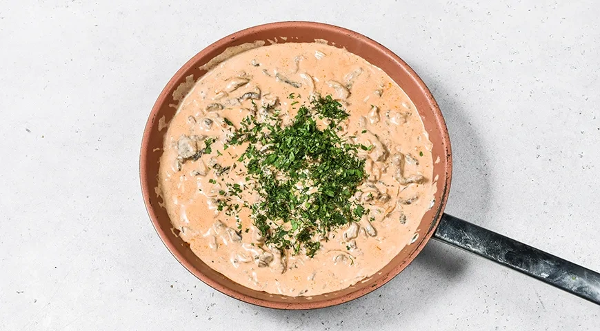 Говядина по-строгановски (бефстроганов): шаг 7