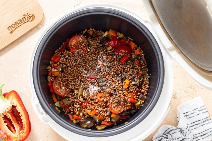 Шаг 7: Гречка с овощами в мультиварке
