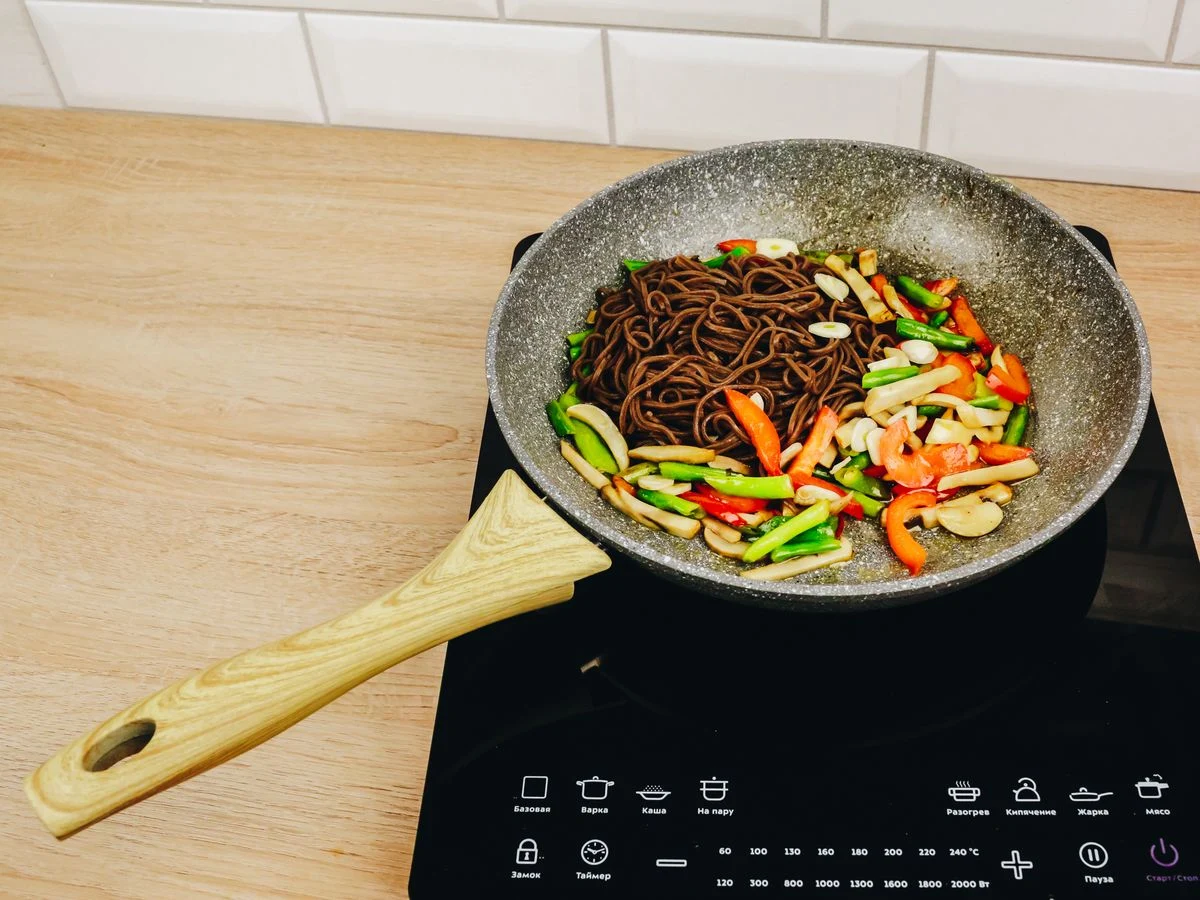 Шаг 7: Гречневая лапша с овощами и грибами