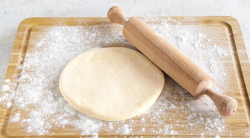 Хачапури с сулугуни на сковороде: шаг 7