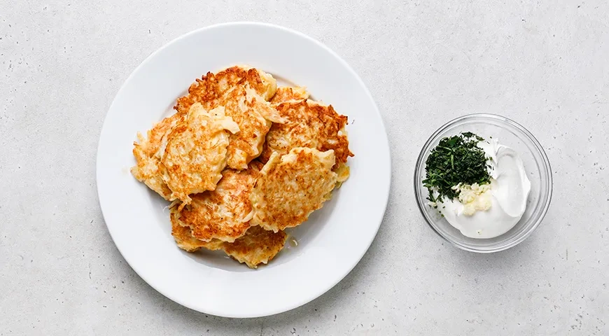 Капустные оладьи с сыром: шаг 7