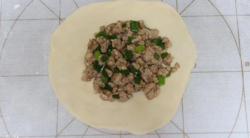 Китайские паровые пирожки: шаг 7