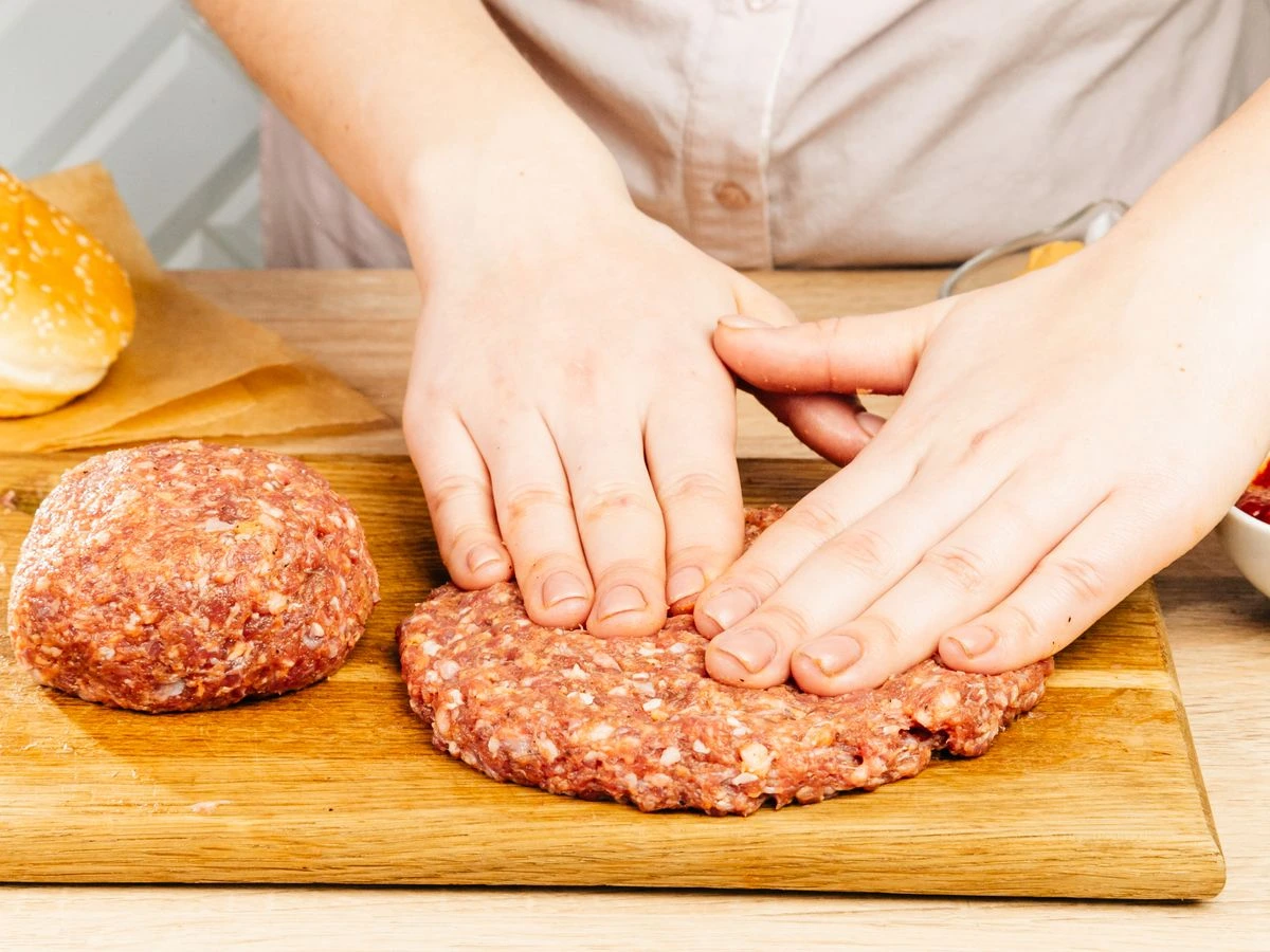 Шаг 7: Классический гамбургер