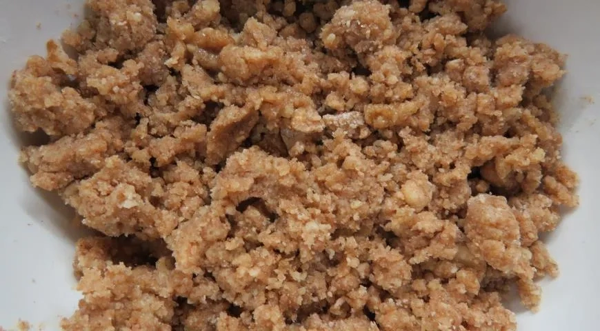 Королевская ватрушка с черникой и миндальным штрейзелем: шаг 7