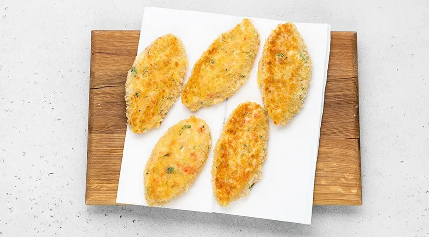 Котлеты из крабовых палочек: шаг 7