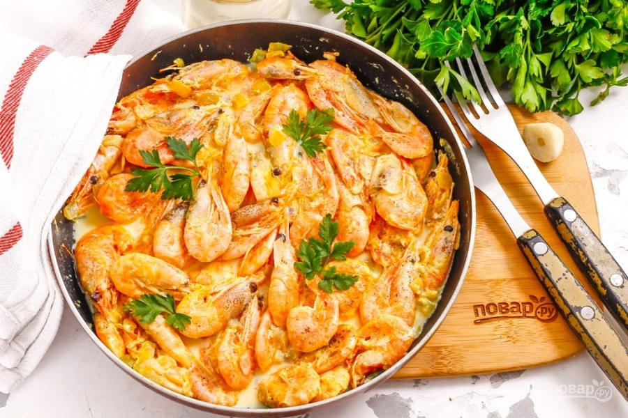 Шаг 7: Креветки в сливочночесночном соусе