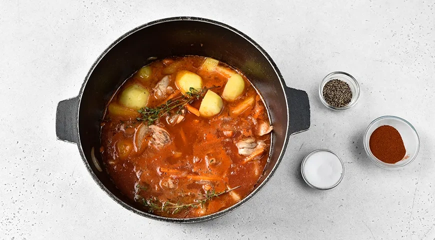 Курица с картошкой в томатной подливке: шаг 7