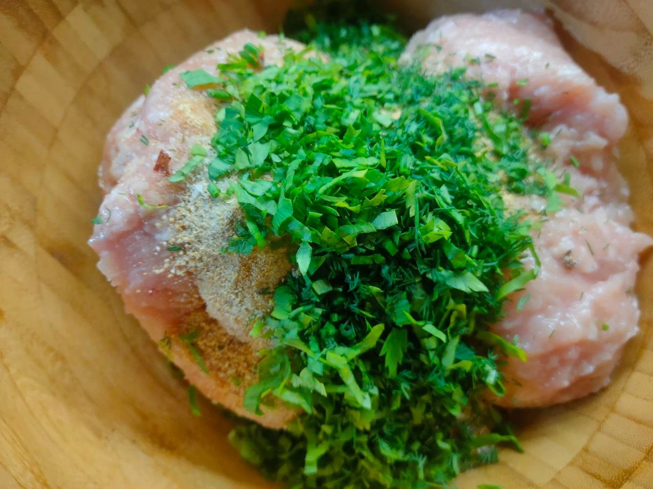 Шаг 7: Куриные котлеты с яйцом и сыром