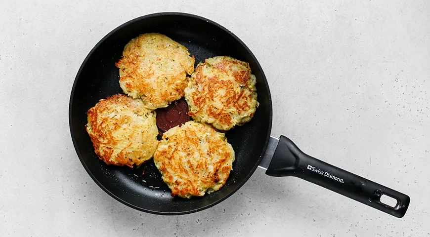 Ландорики (картофельные оладьи с мясом): шаг 7