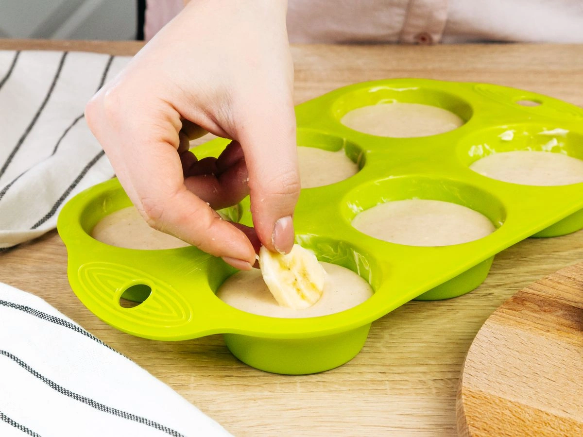 Шаг 7: Маффины со сгущёнкой и бананом