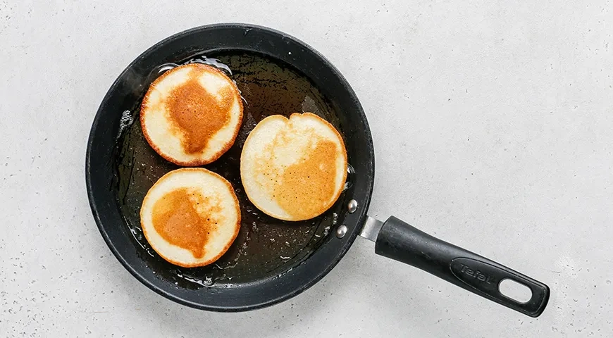 Оладьи с манкой на кефире: шаг 7