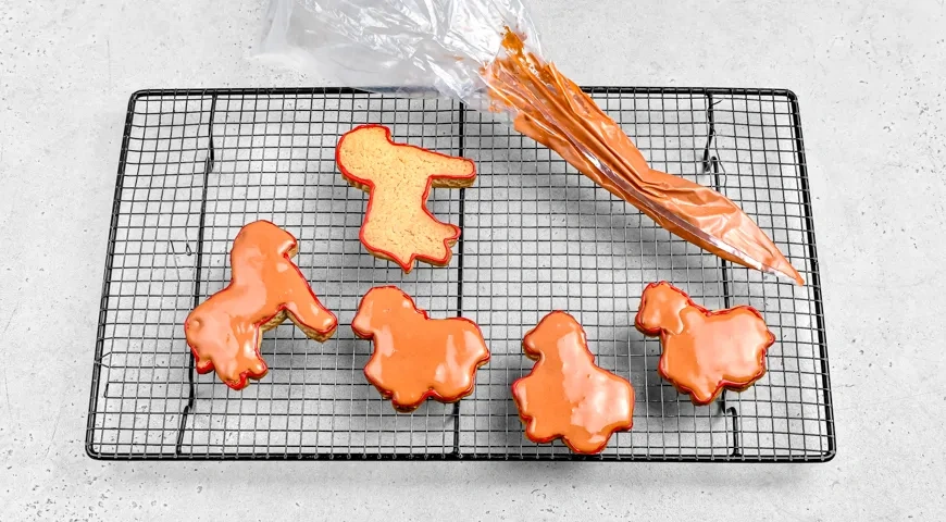 Новогоднее печенье «Конь-огонь»: шаг 7