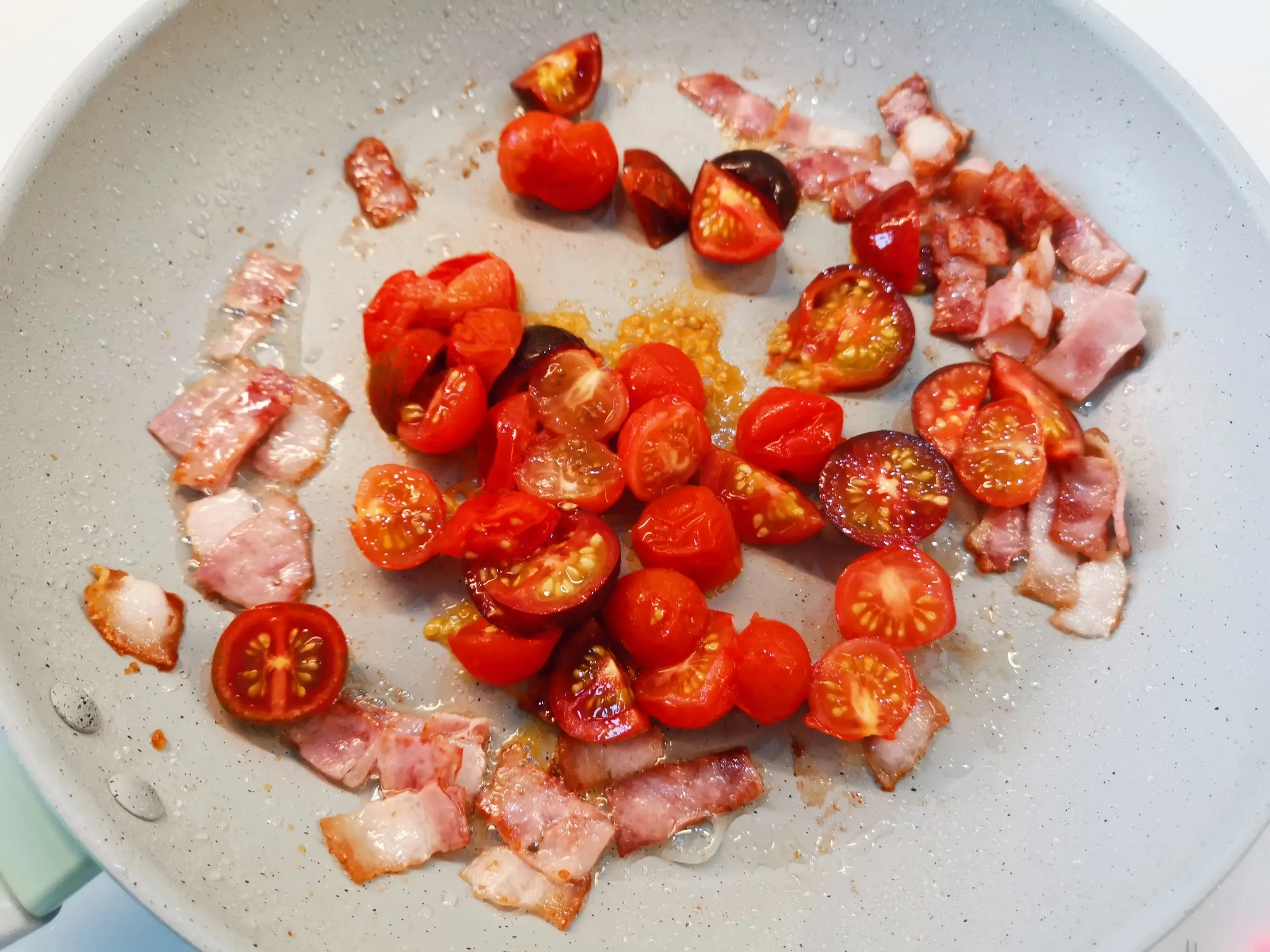 Шаг 7: Омлет с грибами