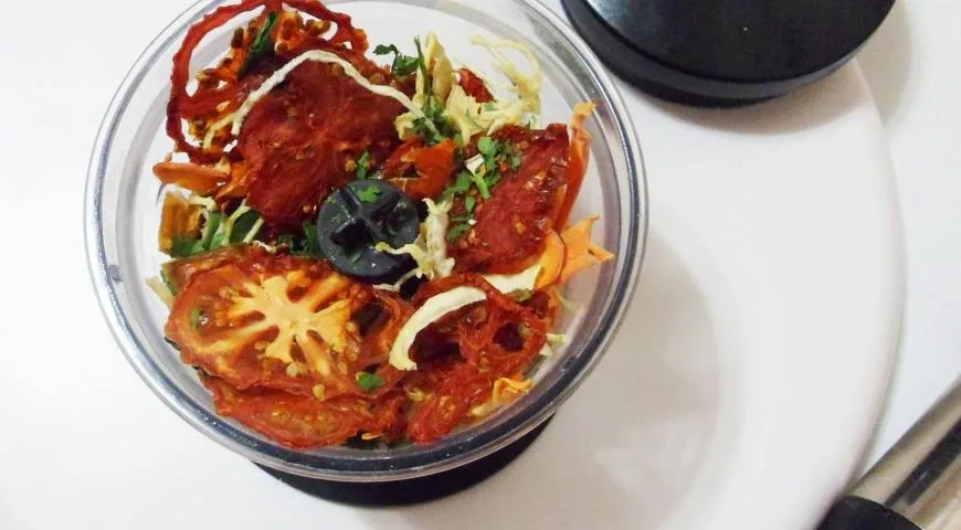 Овощной бульон на зиму - приправа из сушеных овощей и зелени: шаг 7