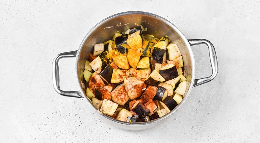 Овощное рагу в кастрюле: шаг 7