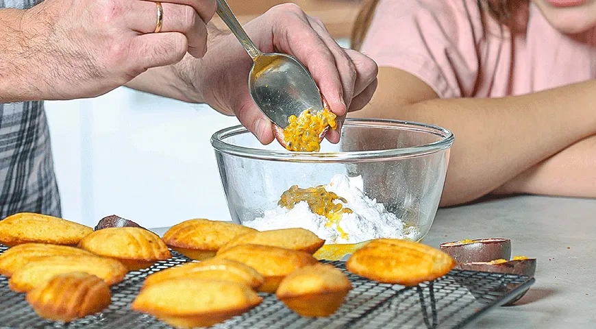 Печенье «Мадлен» с маракуйей: шаг 7