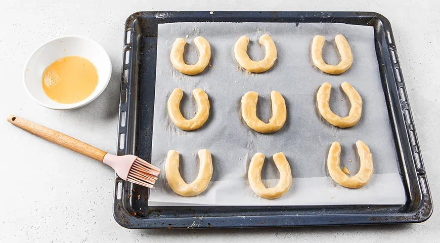 Песочное печенье «Счастливая подкова»: шаг 7