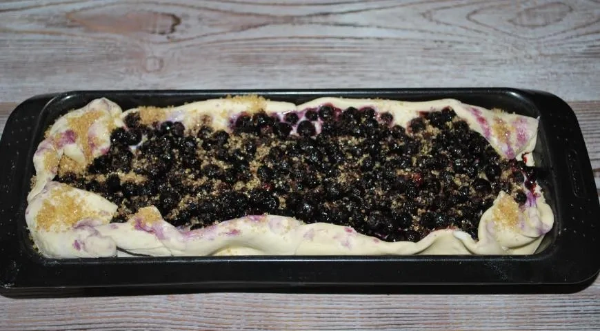 Пирог с рикоттой и черникой: шаг 7