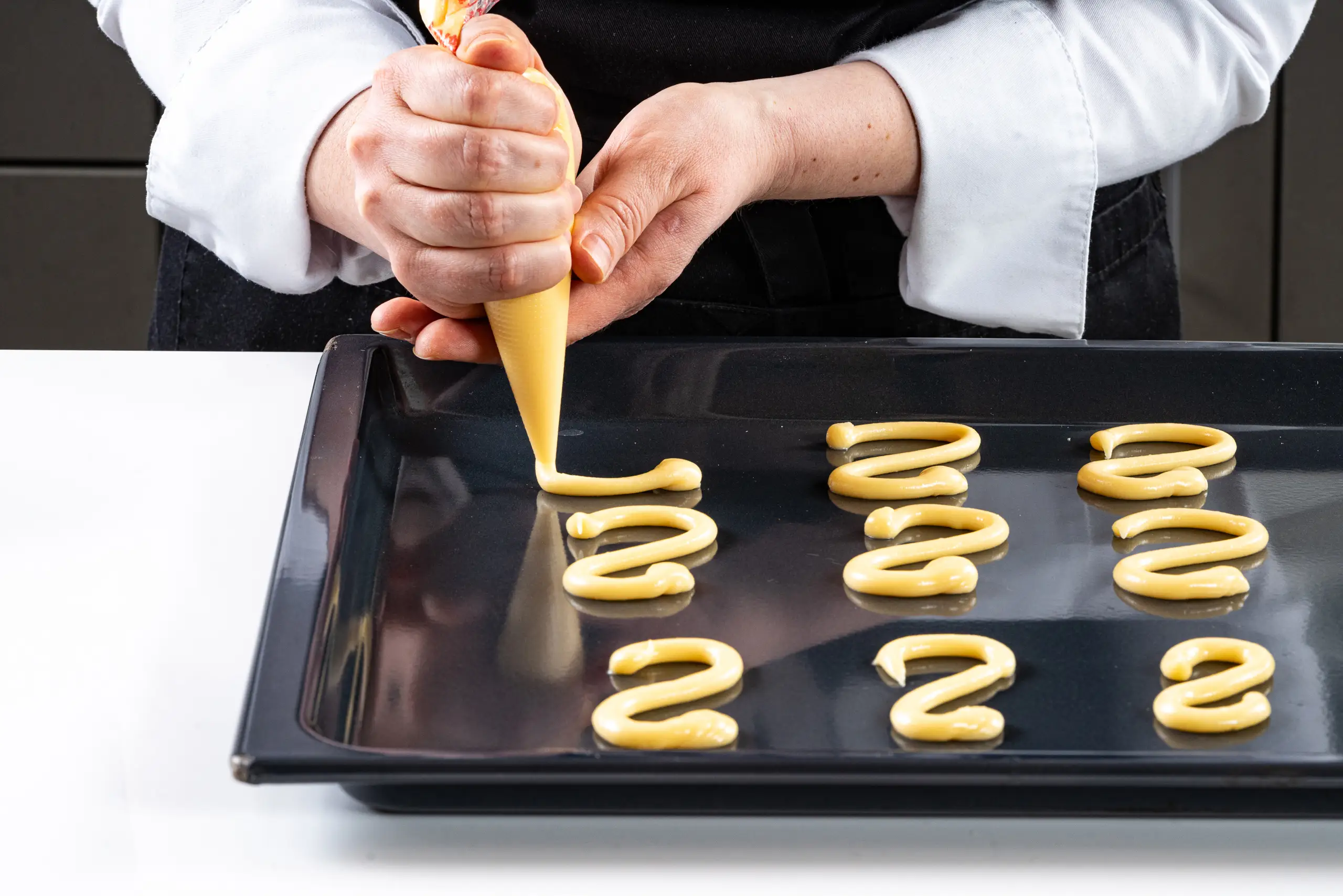 Шаг 7: Пирожные «Лебеди»