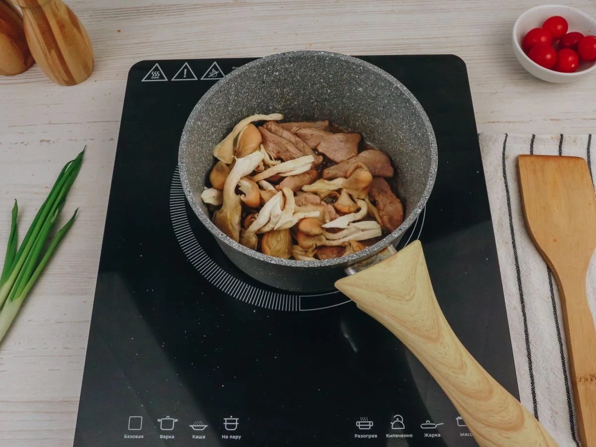 Шаг 7: Пюре с бефстроганов