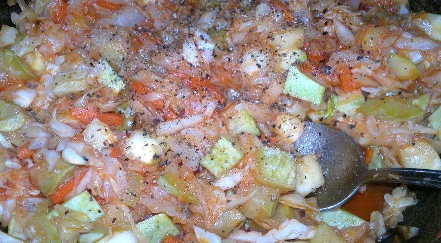 Рагу из капусты и кабачков: шаг 7