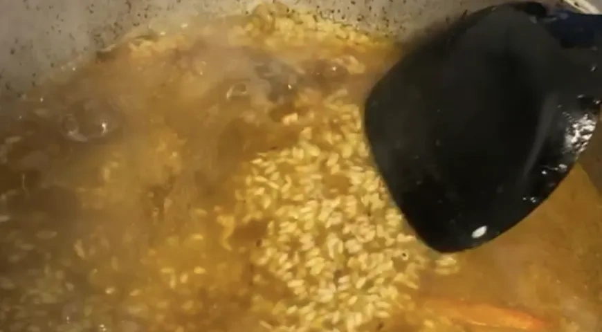 Рассыпчатый плов в казане: шаг 7